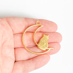 Moon And Cat Open Bezel - Gold Tone